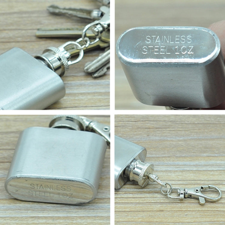 28mL(1oz)Cute Mini Portable Wine Jug Handy Stainless Steel Hip Flask with a Key Chain(Silver)
