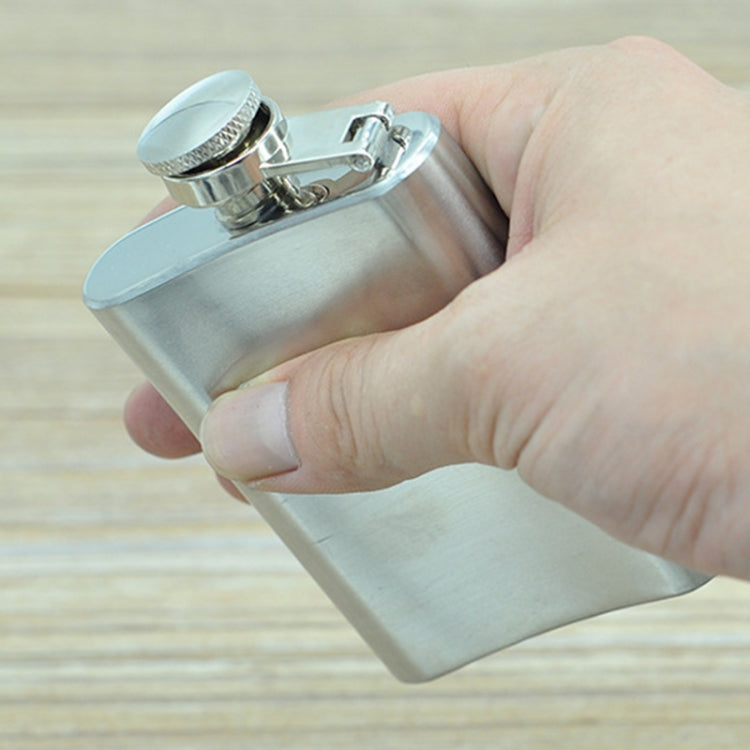 100ml(3.5oz)  Pocket Flagon Outdoor Sports Flat Liquor Flask Camping Ultralight Portable Wearproof Wine Pot(Silver)