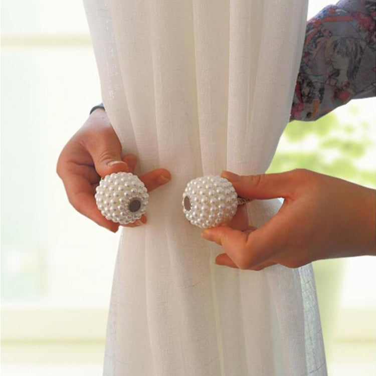 Fashion Adornments Pearl Magnetic Buckle Curtain Strap