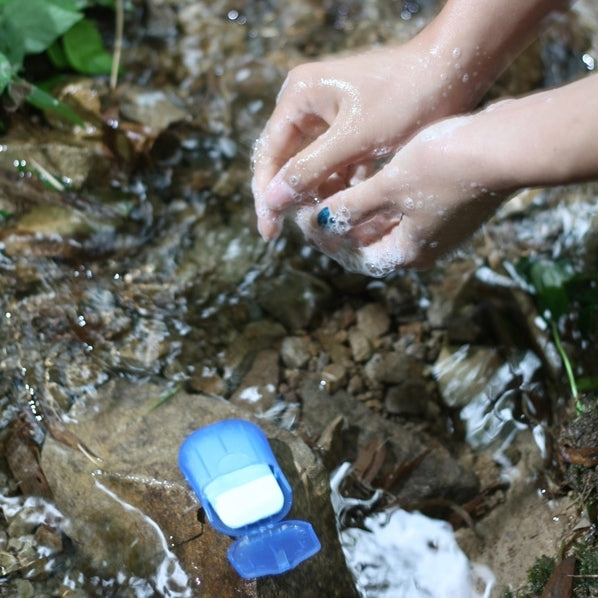 5 PCS Disposable Portable Travel Boxed Confetti Soap Mini Soap Paper, Random Color Delivery