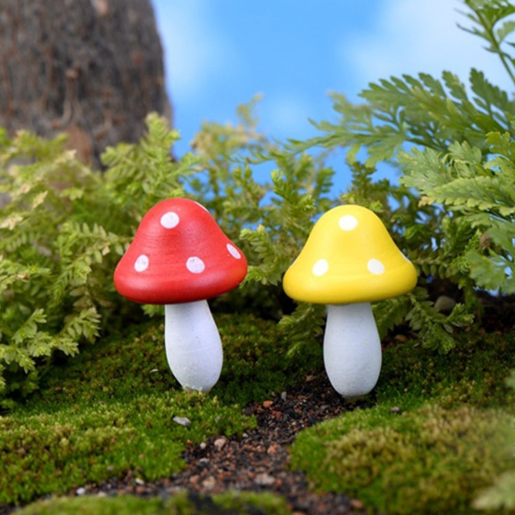 5pcs Woody Mushroom Wooden Mini Mushrooms Decoration Crafts Micro-landscape Ornaments Accessories Multi-meat Ornaments, Random Color Delivery