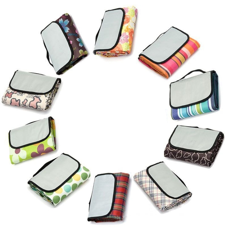 600D Waterproof Oxford Foldable Cloth Outdoor Beach Camping Mat Picnic Blanket, Size: 150*130cm, Random Color Delivery