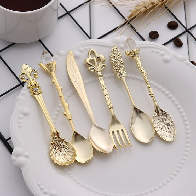 6pcs / Set Vintage Mini Coffee Spoons Suit Royal Style Metal Carved Coffee Fruit Cutler Dessert Flatware Kitchen Tools