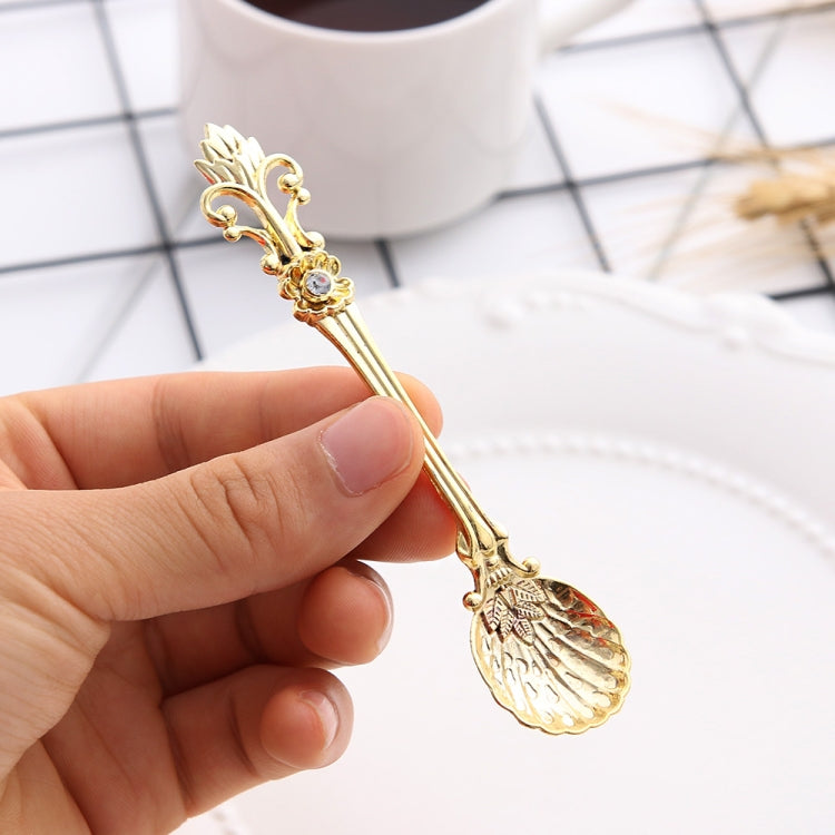 6pcs / Set Vintage Mini Coffee Spoons Suit Royal Style Metal Carved Coffee Fruit Cutler Dessert Flatware Kitchen Tools