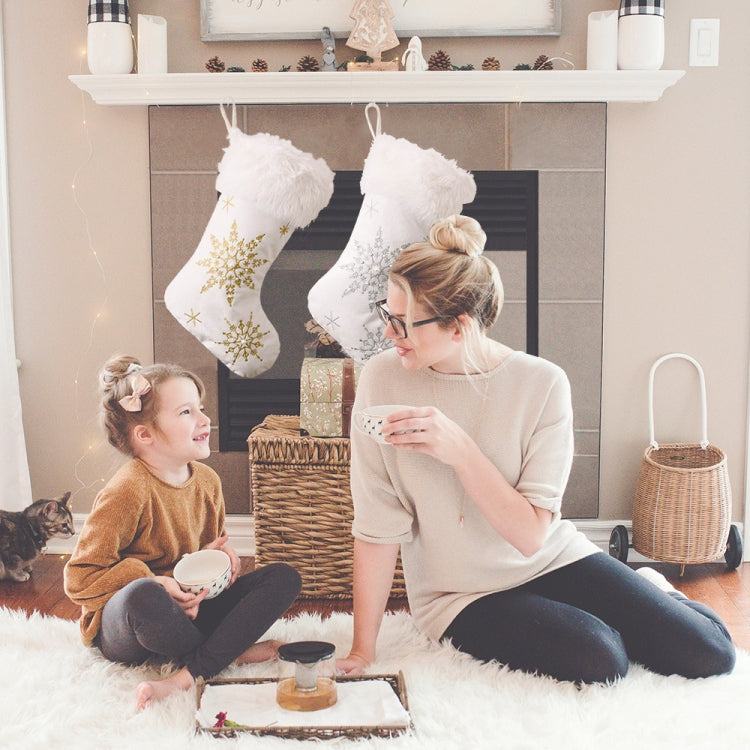 Christmas Decorations Flannel Pearl Snowflake Christmas Socks Plush Christmas Socks Gift Socks