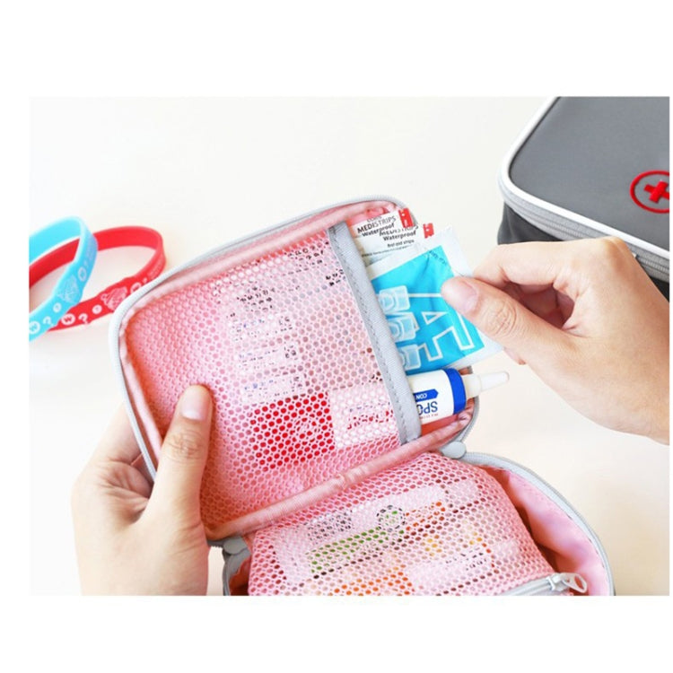 Cute Heart Mini Medicine Bag First Aid Medical Emergency Kits Organizer Outdoor Household Pill Bag, Size: 13x10x4cm