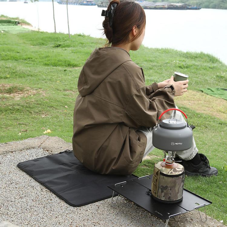 AOTU AT6216-1 37x35cm Outdoor Portable Moisture-proof Folding Cushion Oxford Cloth Camping Beach Thickened Heat Insulation Cushion